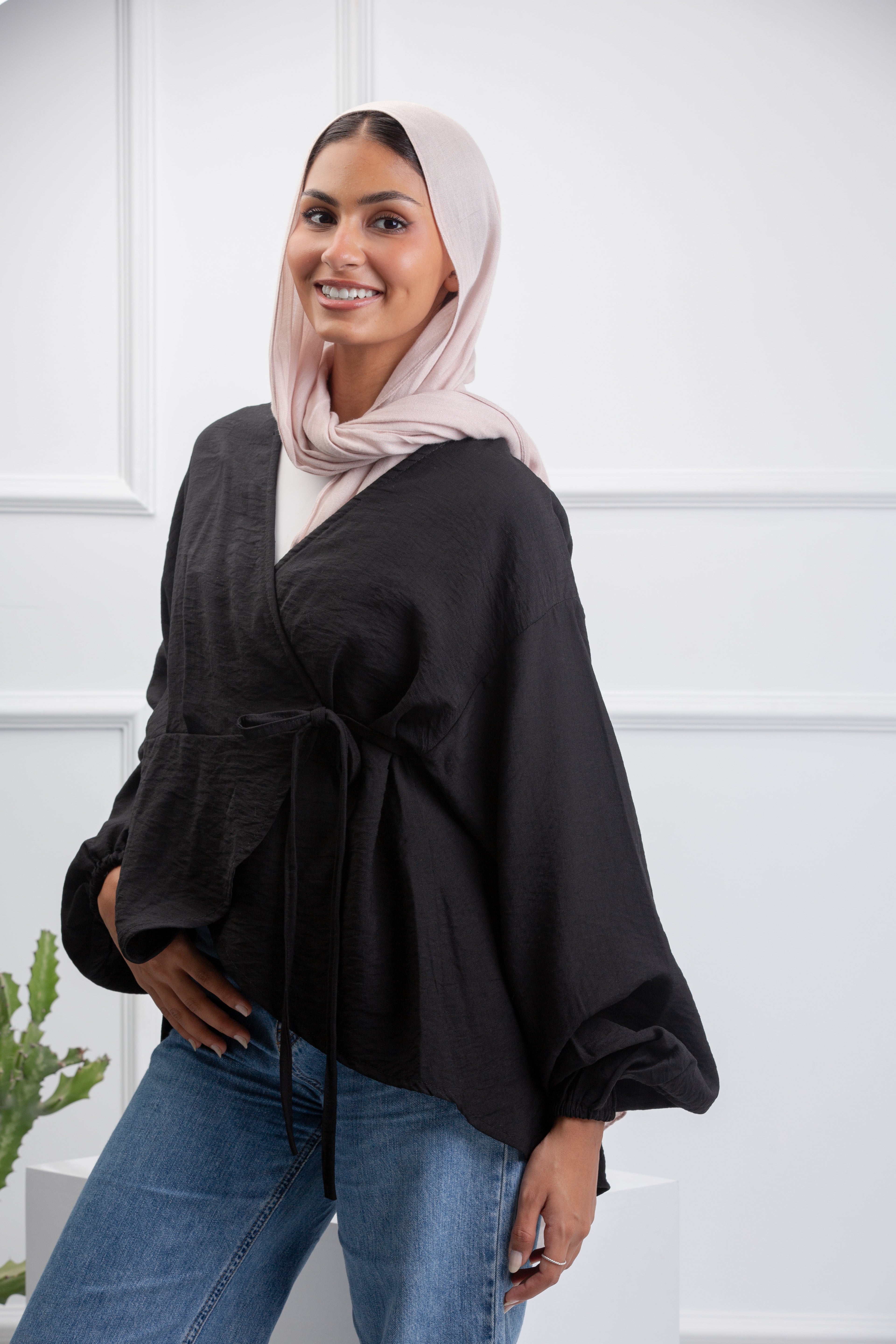 Easy Twist Blouse - Black